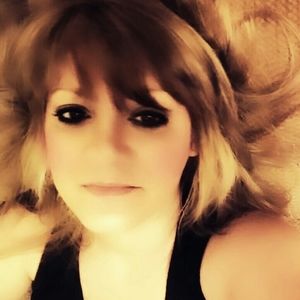 Meet your Posher, Cami